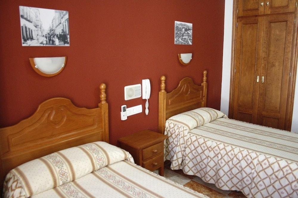 Hotel Virgen de los Reyes