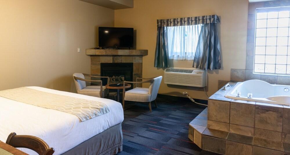 Rundle Mountain Lodge