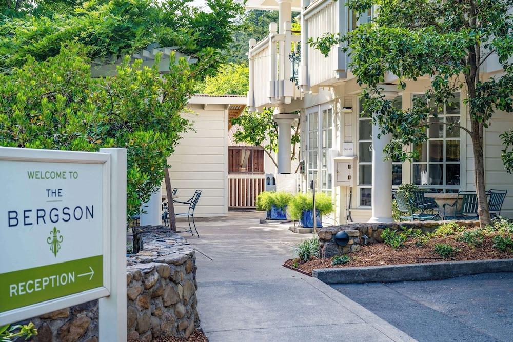 The Bergson, BW Signature Collection