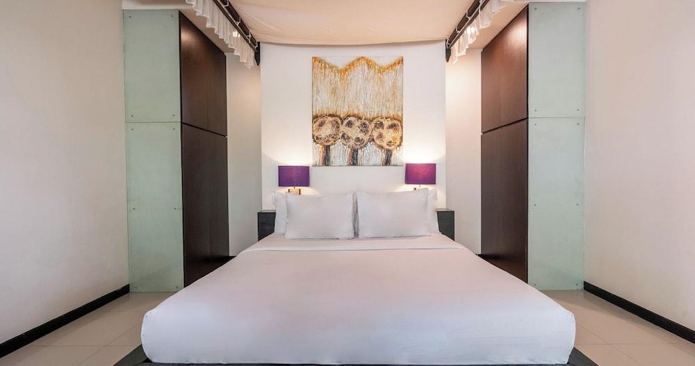 Swiss-Belcourt Sunset