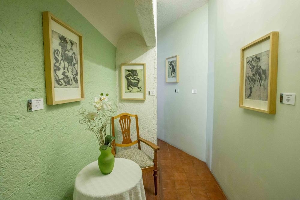 Pórtico Hotel & Galería