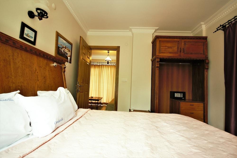 Cundavilla Hotel & Suites