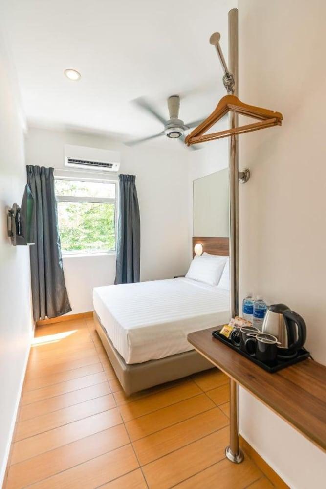 Tune Hotel - Danga Bay, Johor