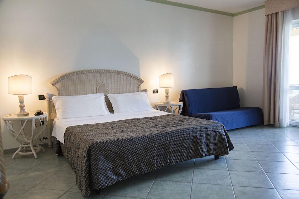 Hotel Village Paradise