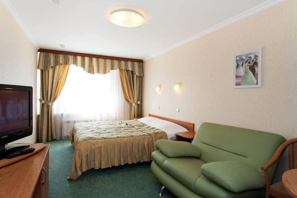 Voskhod Hotel