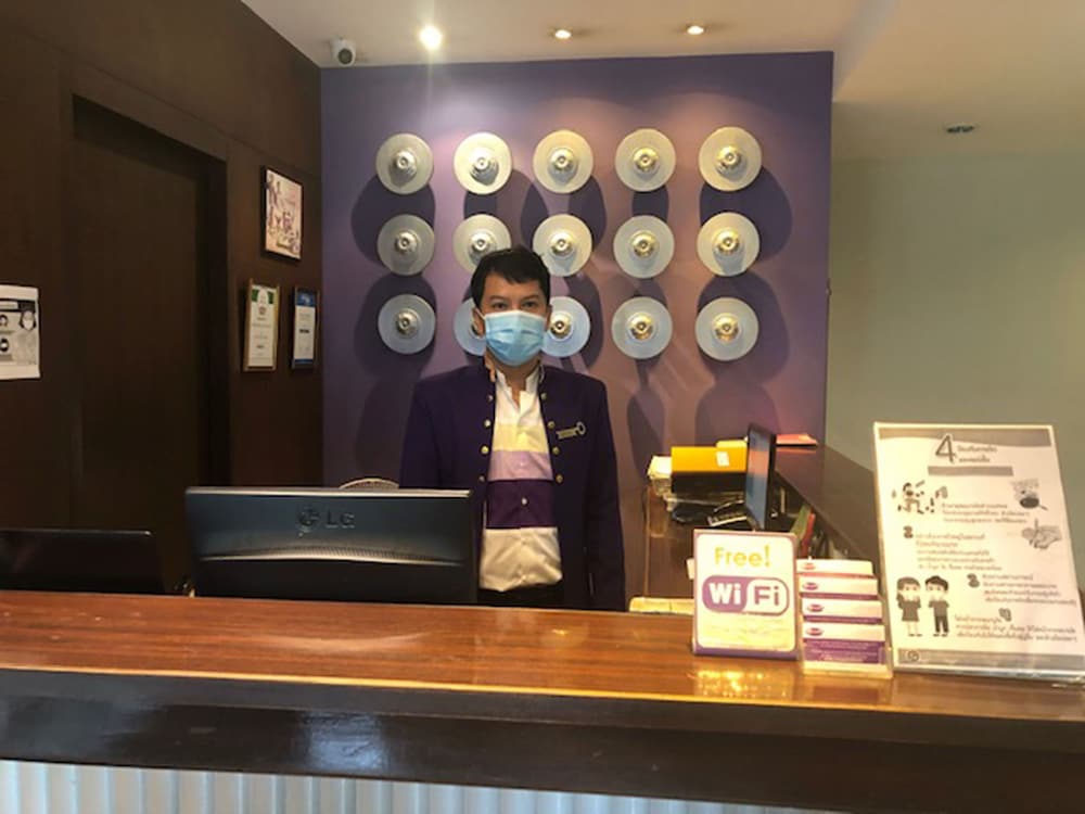 Sawasdee Hotel @ Sukhumvit Soi 8