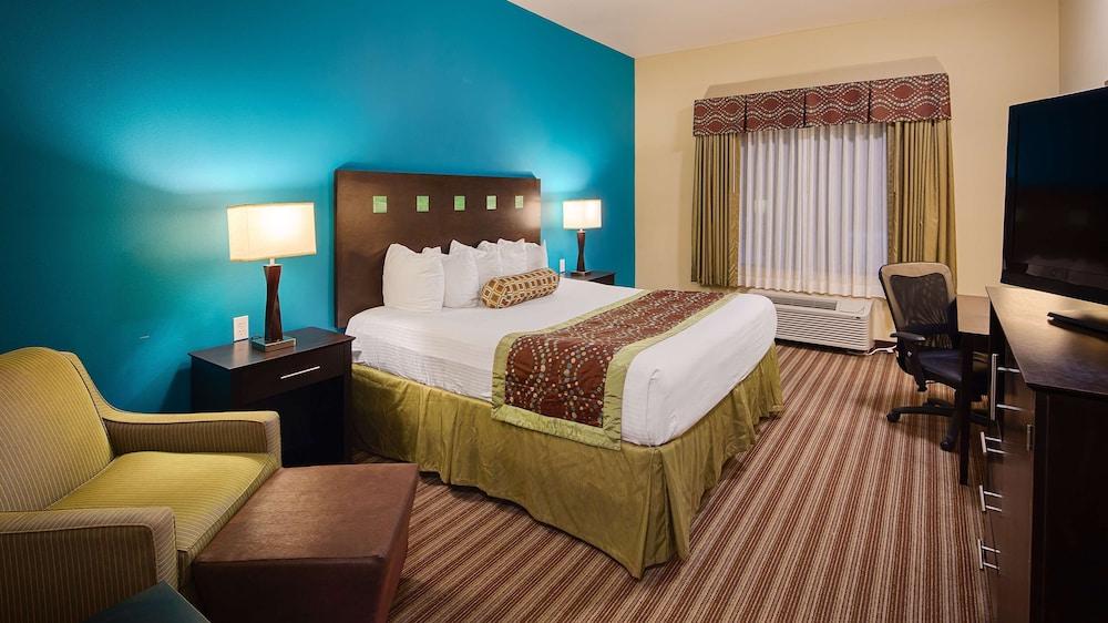 Best Western Plus Desoto Inn & Suites