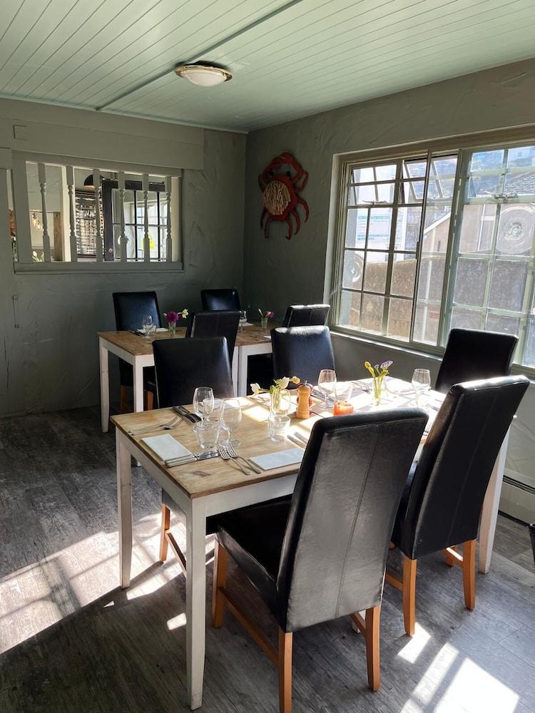 Smugglers Haunt Hotel