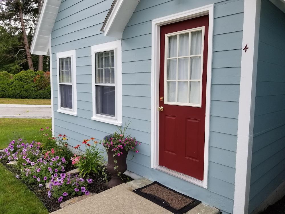 White Mountain Motel And Cottages
