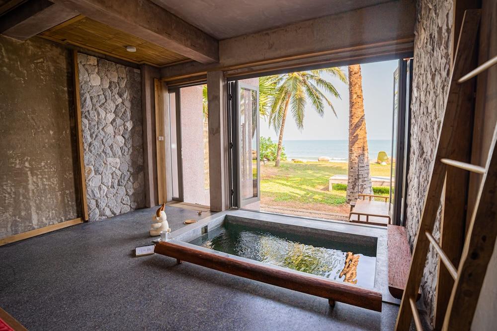 La A Natu Sam Roi Yot