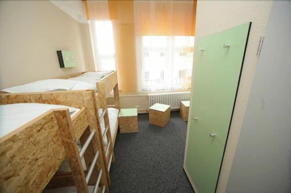 Pathpoint Cologne Backpacker Hostel