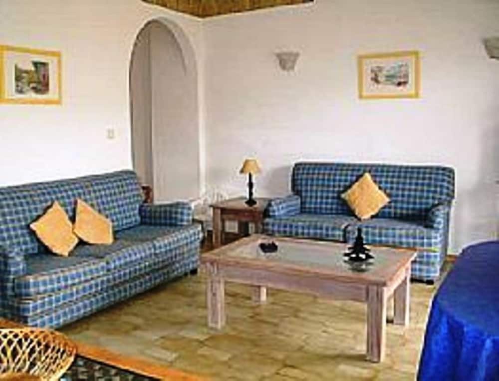 Iberlagos Apartments