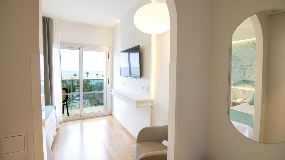 Golden Taurus Aquapark Resort