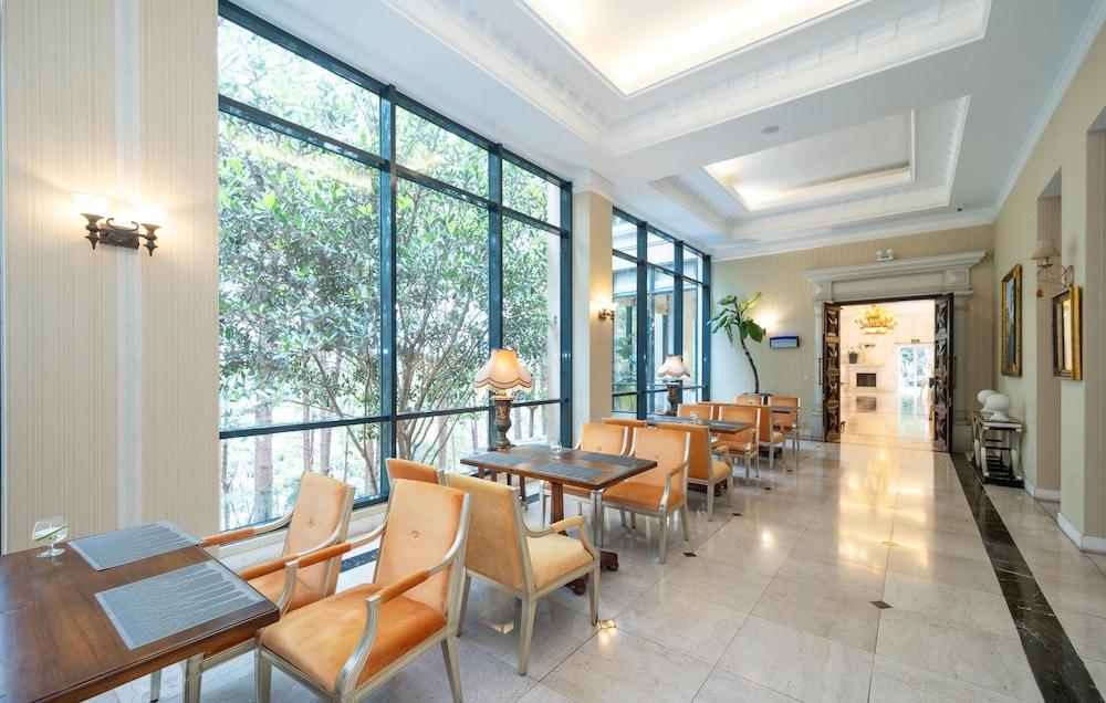 Dalat Edensee Lake Resort & Spa