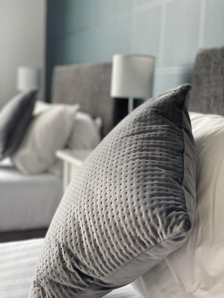 The Whittington & Cat