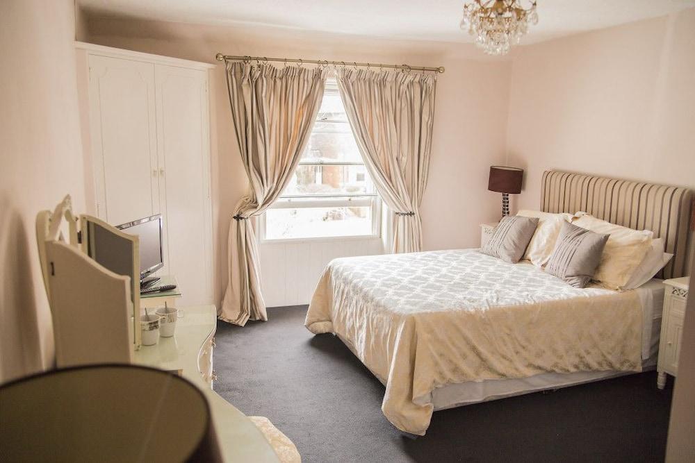 Aylestone Court Hotel