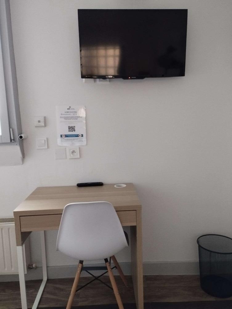 Brit Hotel L'Arrivée Guingamp