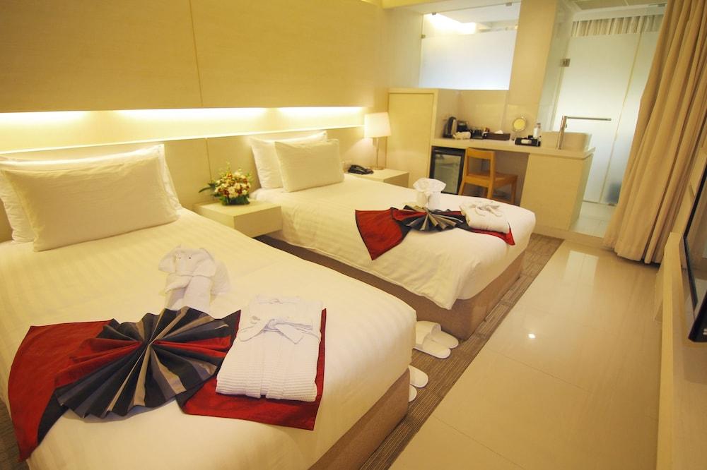 Aspira Hiptique Sukhumvit 13