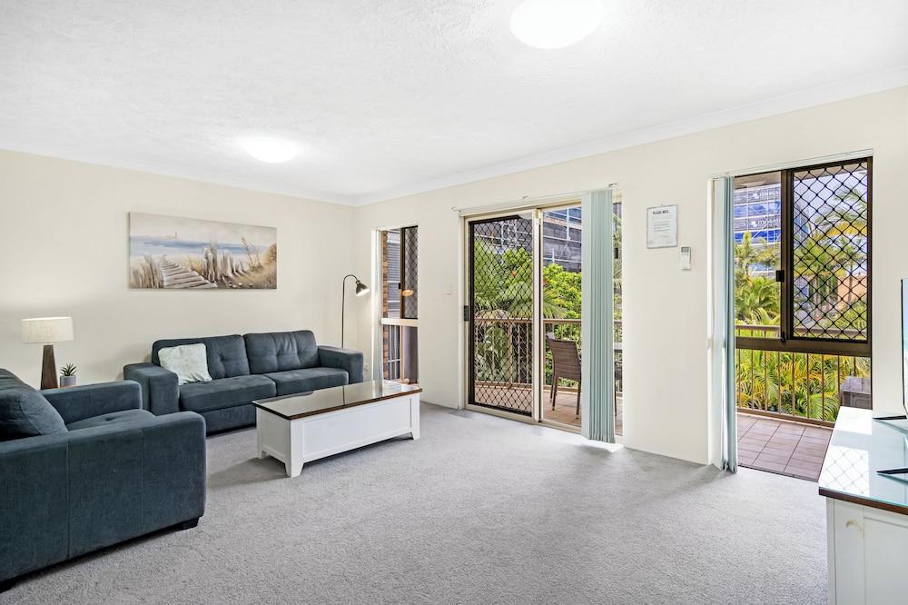 Oceanside Cove Holiday Apartments