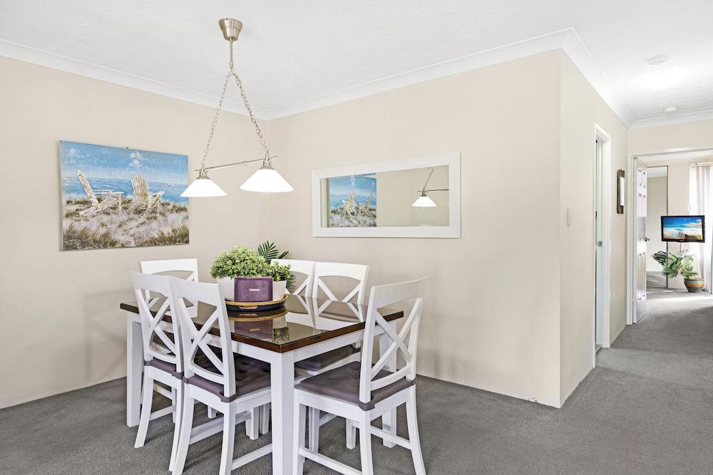 Oceanside Cove Holiday Apartments