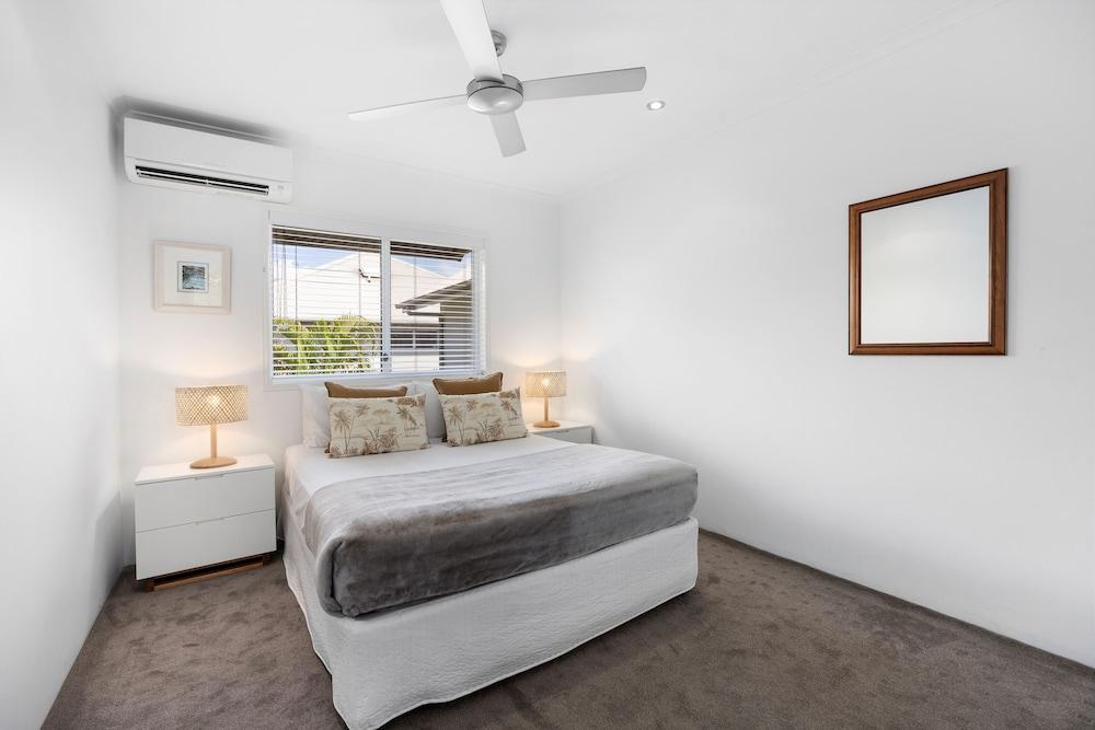 Noosa Outrigger Beach Resort