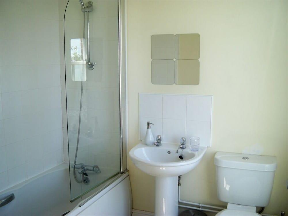 Nelson and Railway Inn