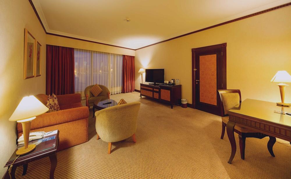 Corniche Hotel Sharjah