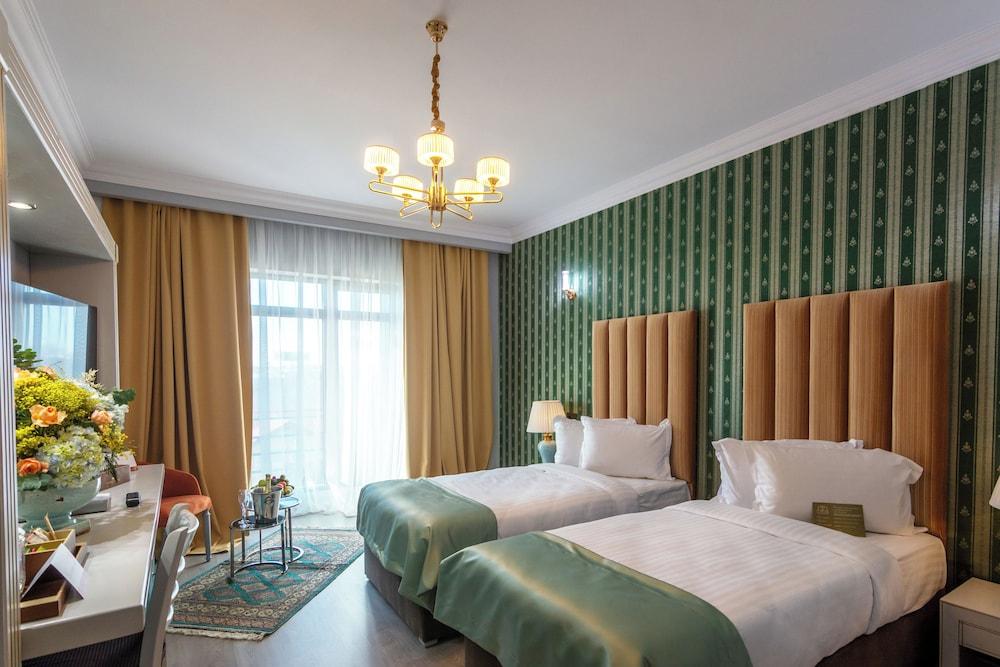 Hotel Phoenicia Express