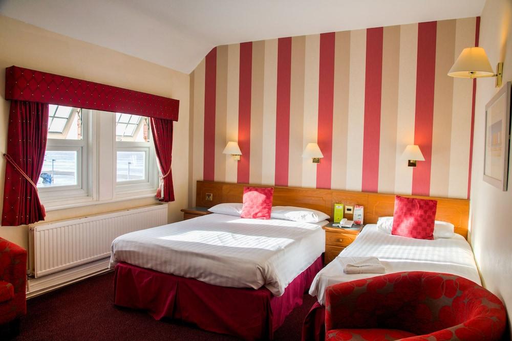 Cliffs Hotel - Blackpool