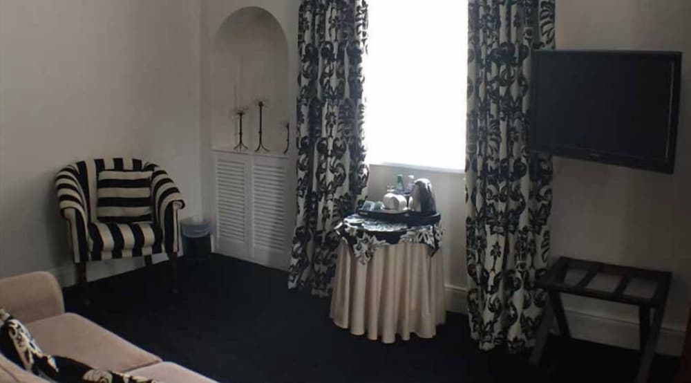 The Original Rosslyn Hotel