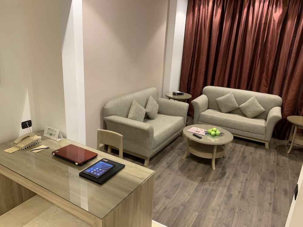 Carlton Al Moaibed Hotel