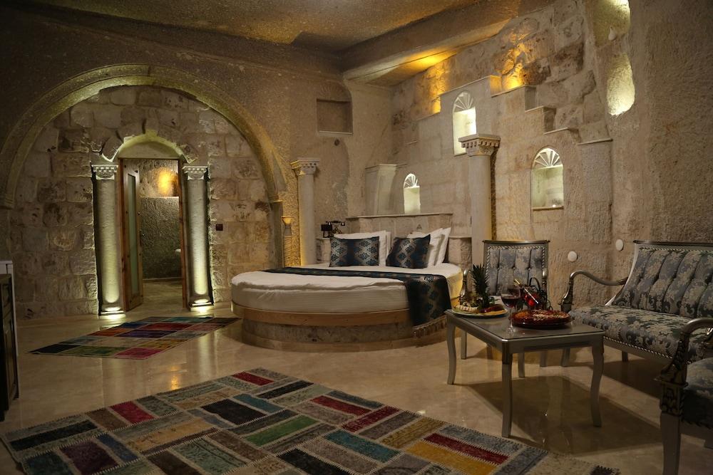 Roma Cave Suite Hotel