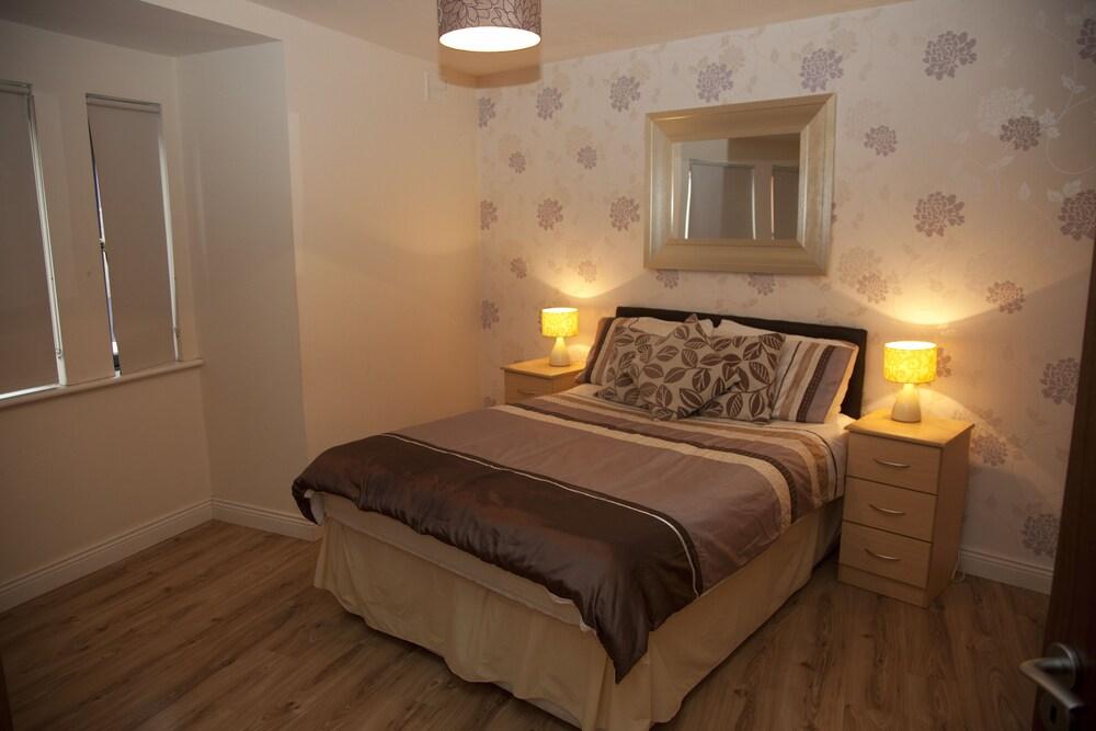 Arch House B&B and Apartments