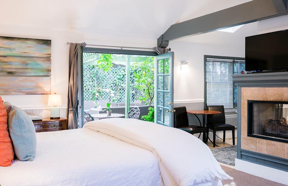 1801 First Luxury Inn