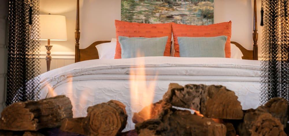 1801 First Luxury Inn