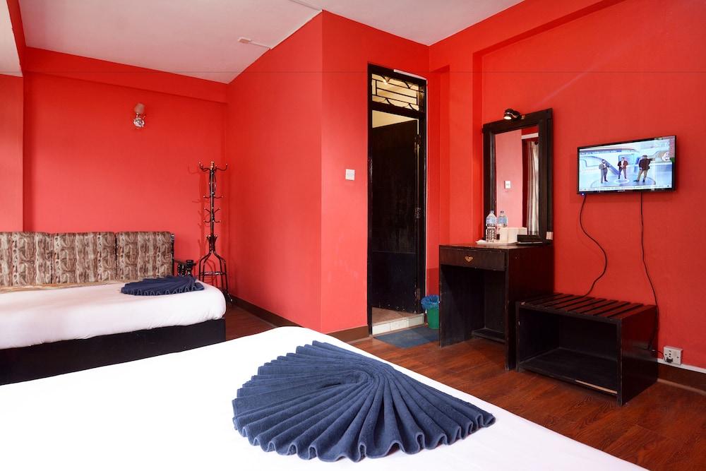 Hotel Silver Home - Hostel