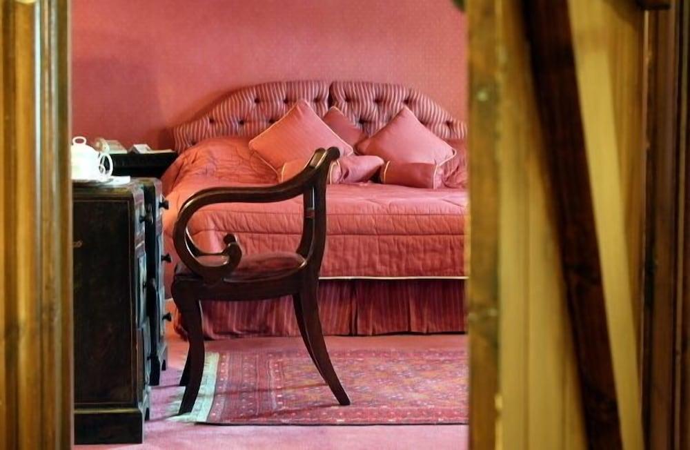 The Bear Hotel, Crickhowell