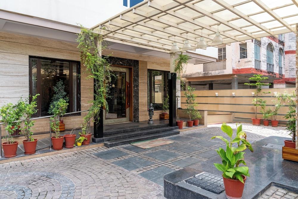 Amantra Comfort Hotel