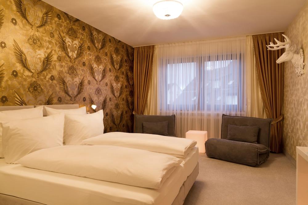 Hotel Hellers Twenty Four 1