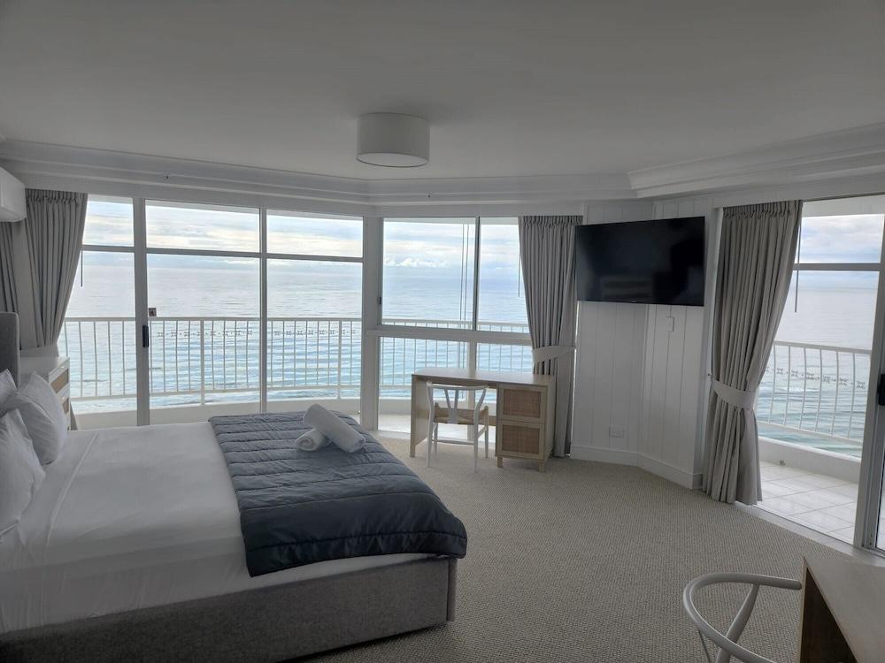 Burleigh Surf Apartments