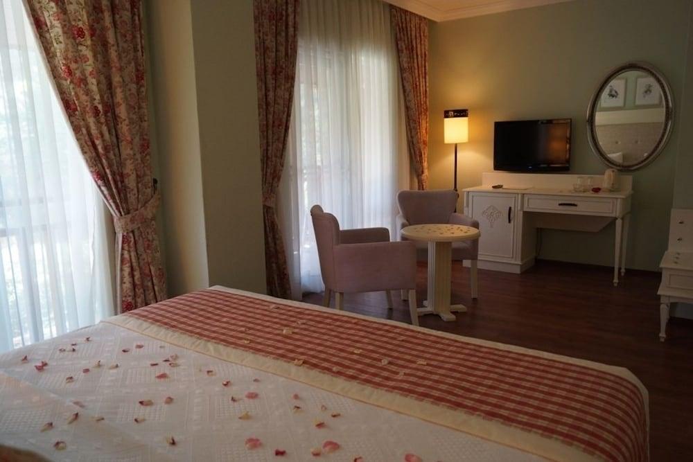 Padok Premium Hotel and Stables