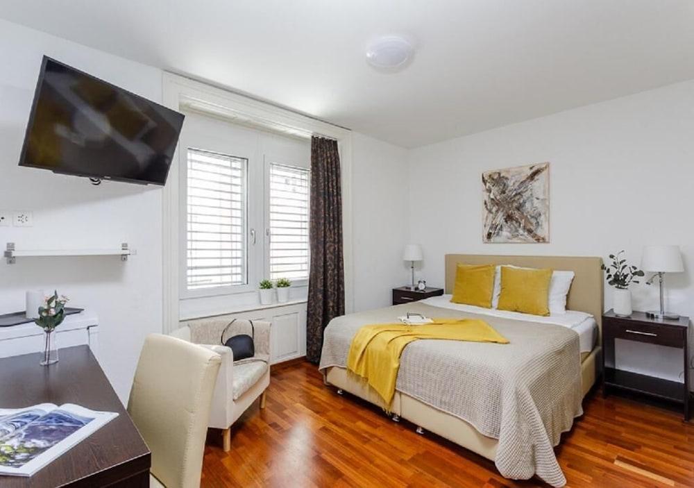 Swiss Star Anwand Lodges