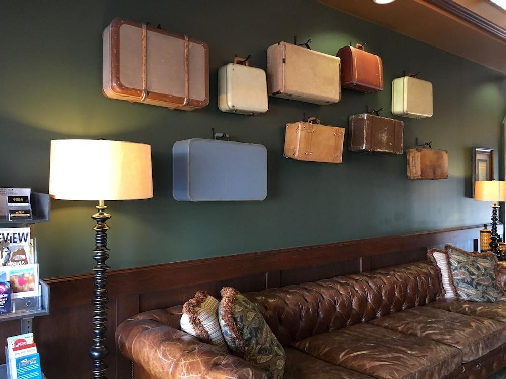 The Campbell Hotel on Route 66