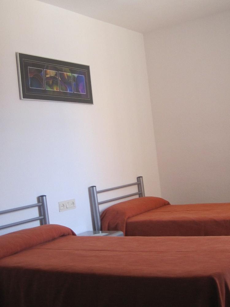 Albergue Inturjoven Almería - Hostel