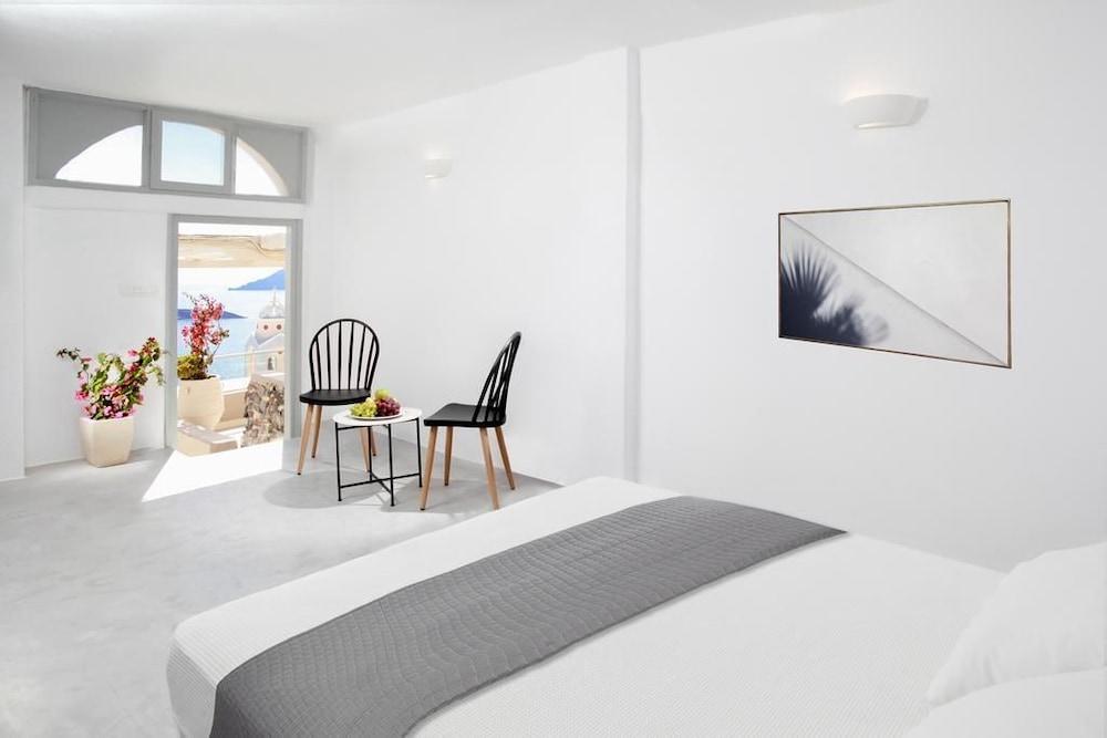 Lava Suites and Lounge