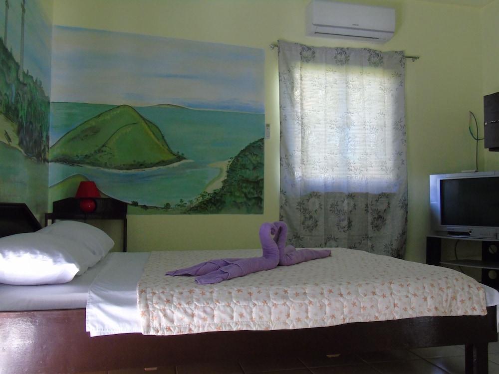 Phaidon Beach Resort