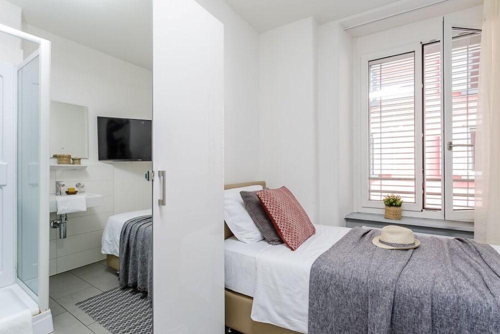 Swiss Star Apartments West End