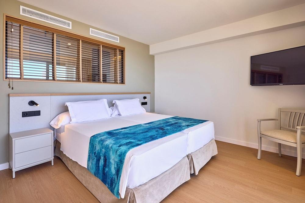 Universal Hotel Romantica