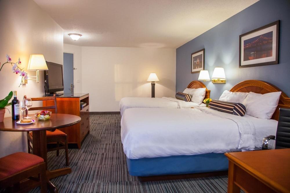 Federal City Inn & Suites