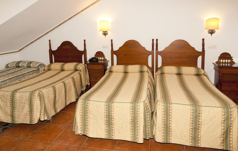 Hotel Santo Domingo De Silos